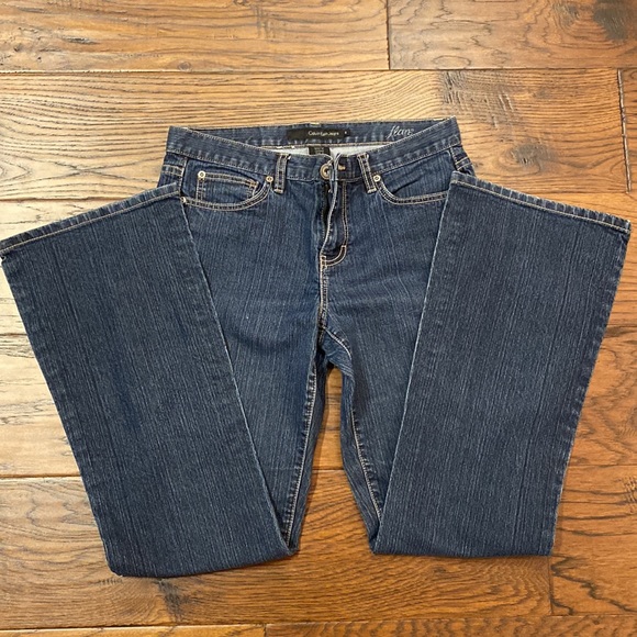 Calvin Klein womens flare jeans, size 8 - Picture 2 of 3